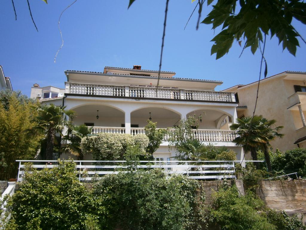 Apartments Sea And Sun Rabac Quarto foto